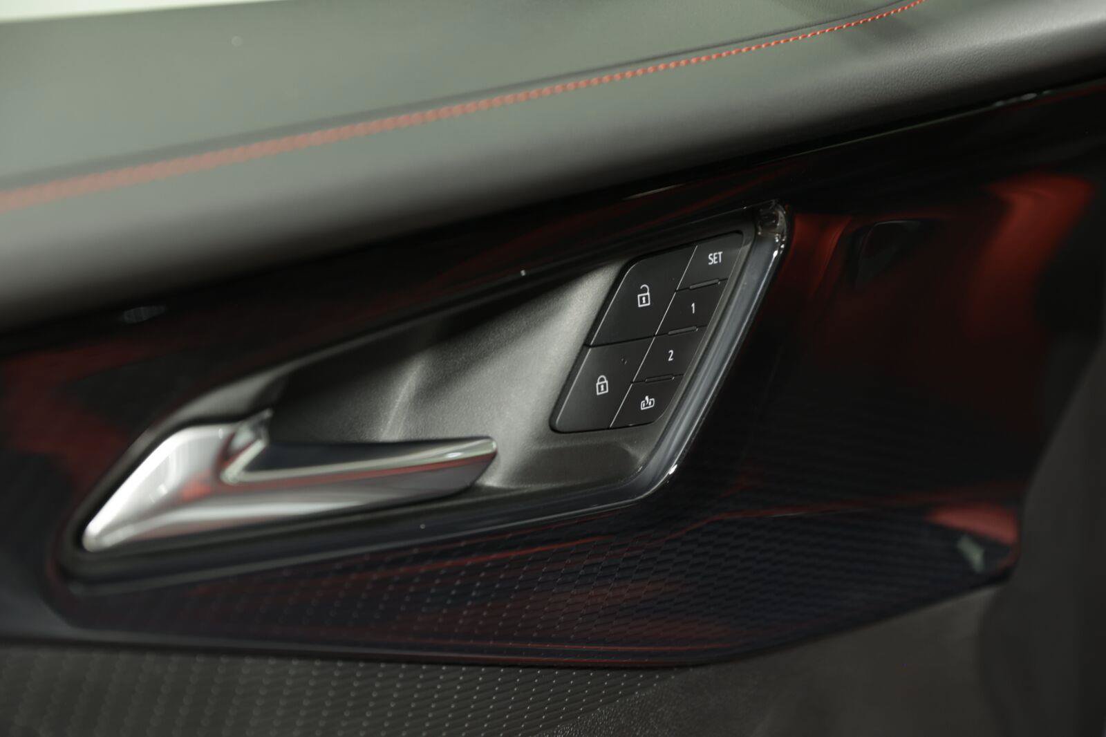 Certified 2025 Chevrolet Blazer EV RS AWD/4WD image 35