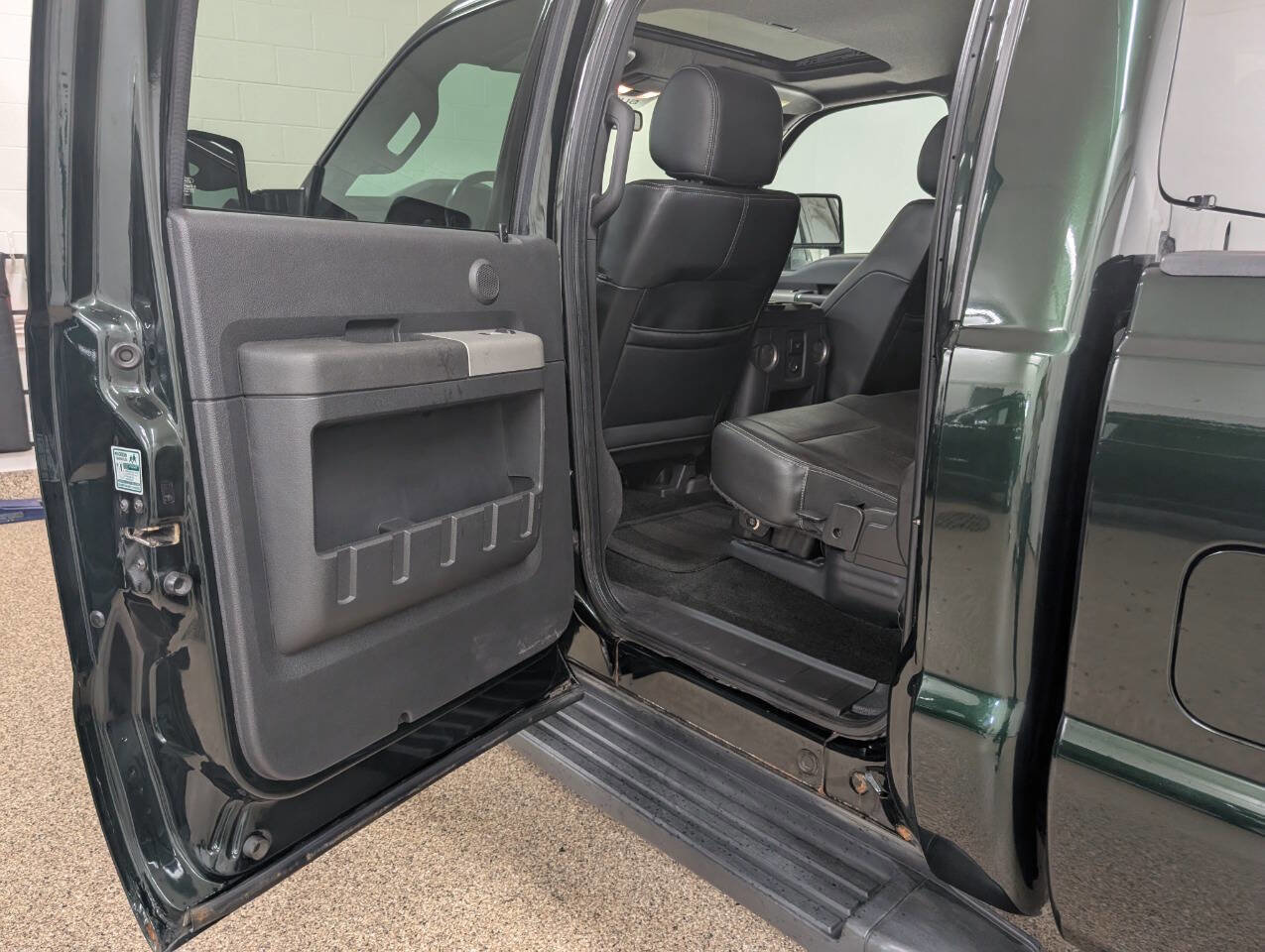 Used 2016 Ford F250 Lariat w/ Lariat Ultimate Package image 14