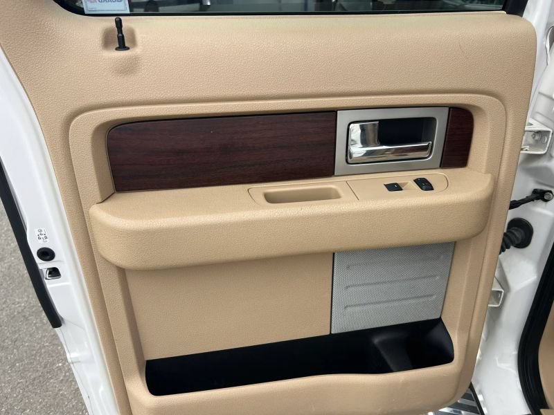 Used 2014 Ford F150 King Ranch w/ King Ranch Luxury Package AWD/4WD image 19