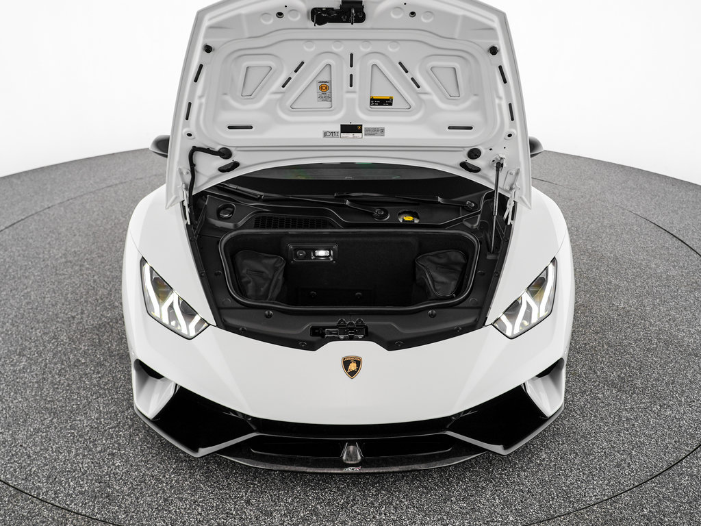 Used 2018 Lamborghini Huracan Performante AWD/4WD image 36