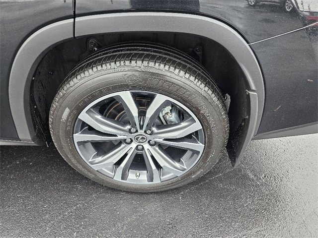 Used 2022 Lexus RX 350L Premium w/ Premium Package image 4