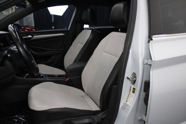 Used 2019 Volkswagen Jetta R-Line w/ R-Line Cold Weather Package FWD image 14