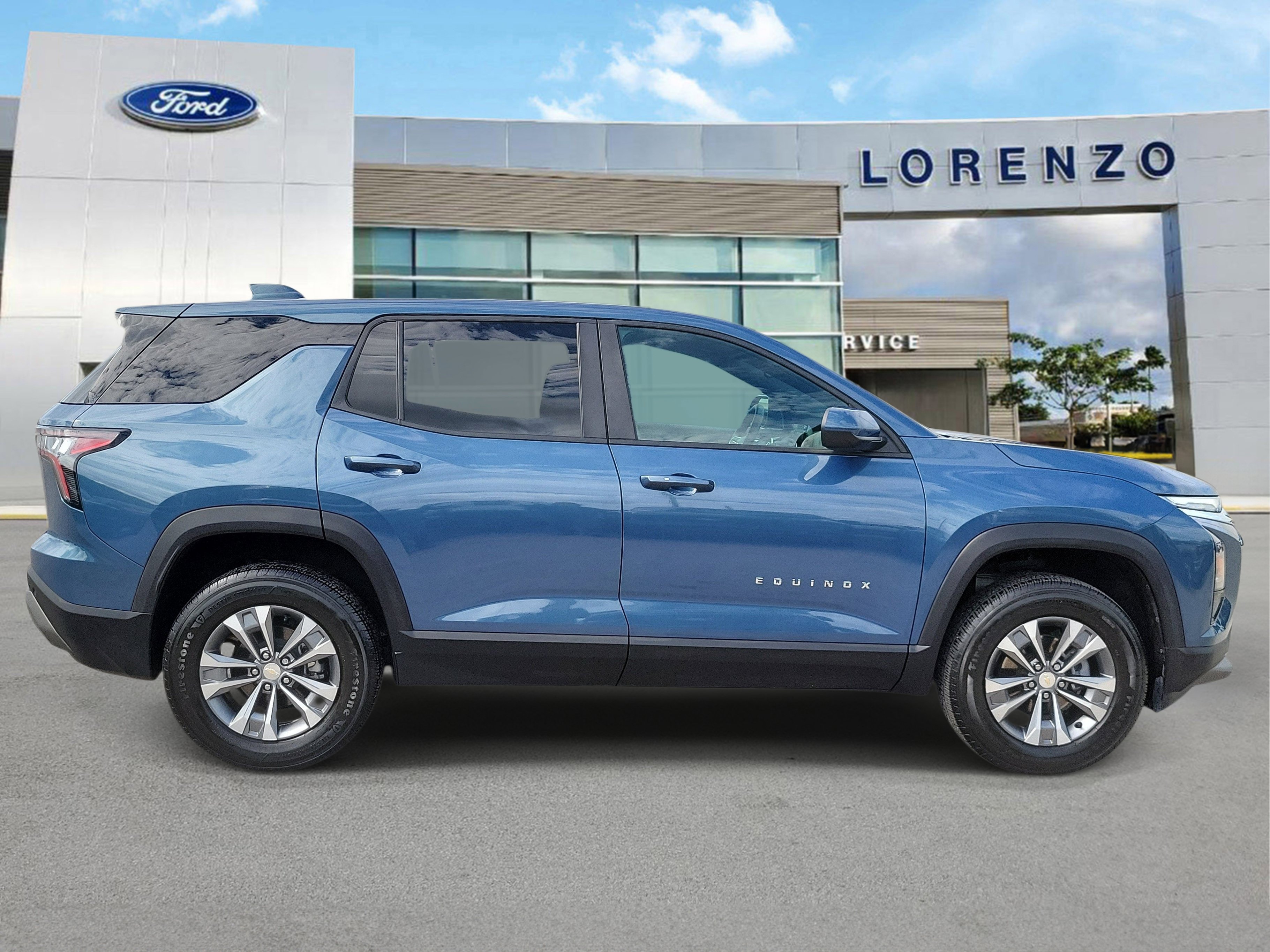 Used 2026 Chevrolet Equinox LT FWD image 4