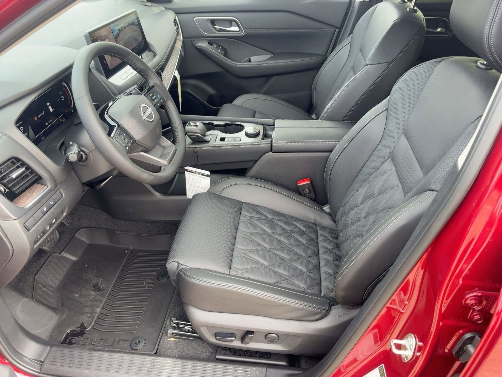 New 2026 Nissan Rogue Platinum w/ Tech Package AWD/4WD image 5