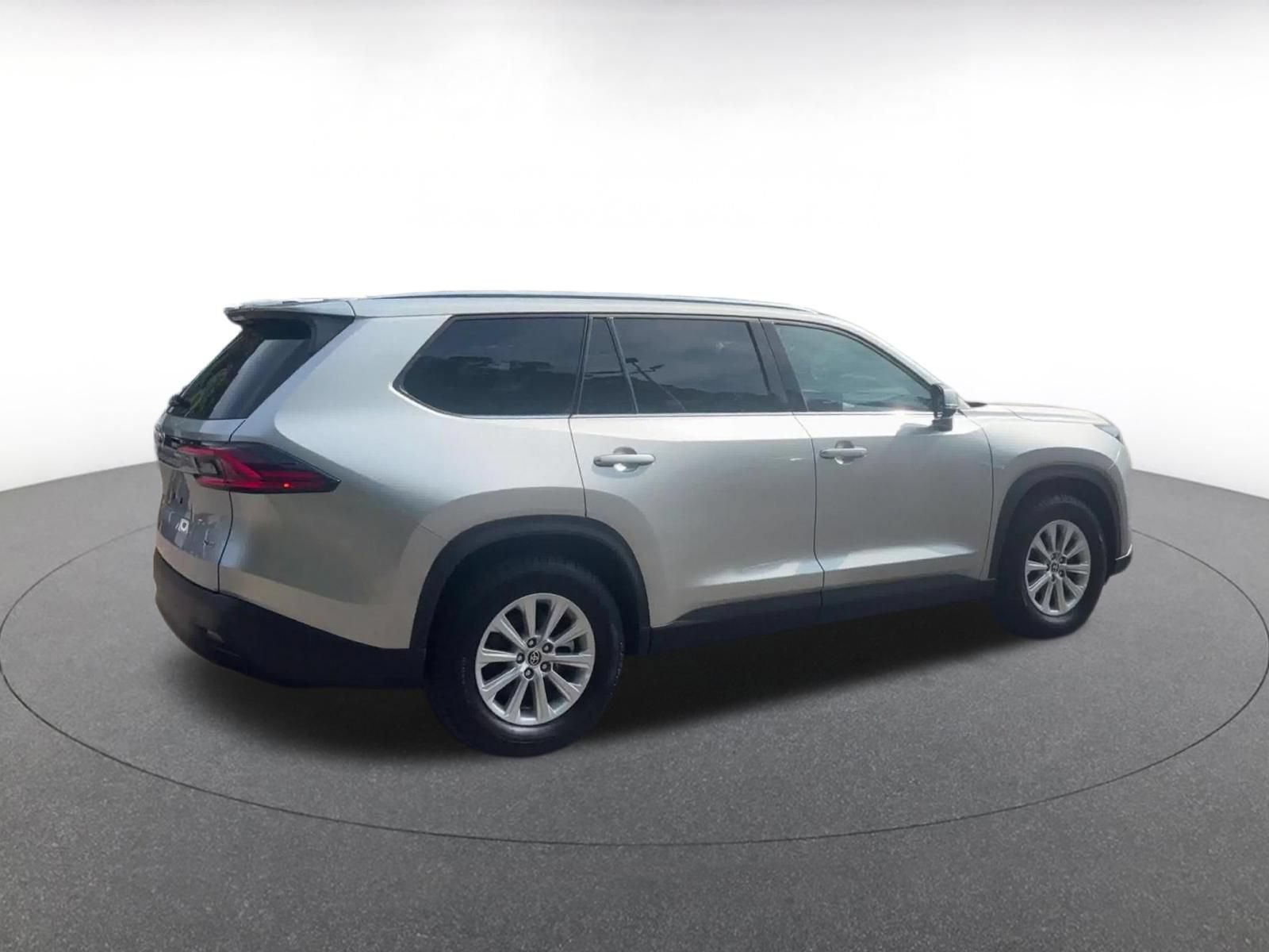 Used 2025 Toyota Grand Highlander FWD image 13