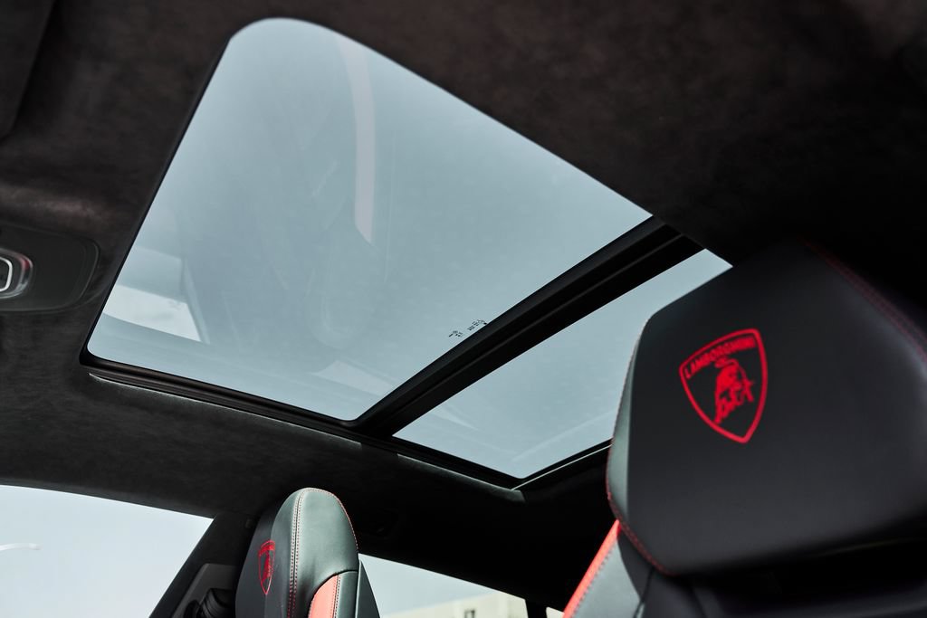 Used 2023 Lamborghini Urus S AWD/4WD image 49