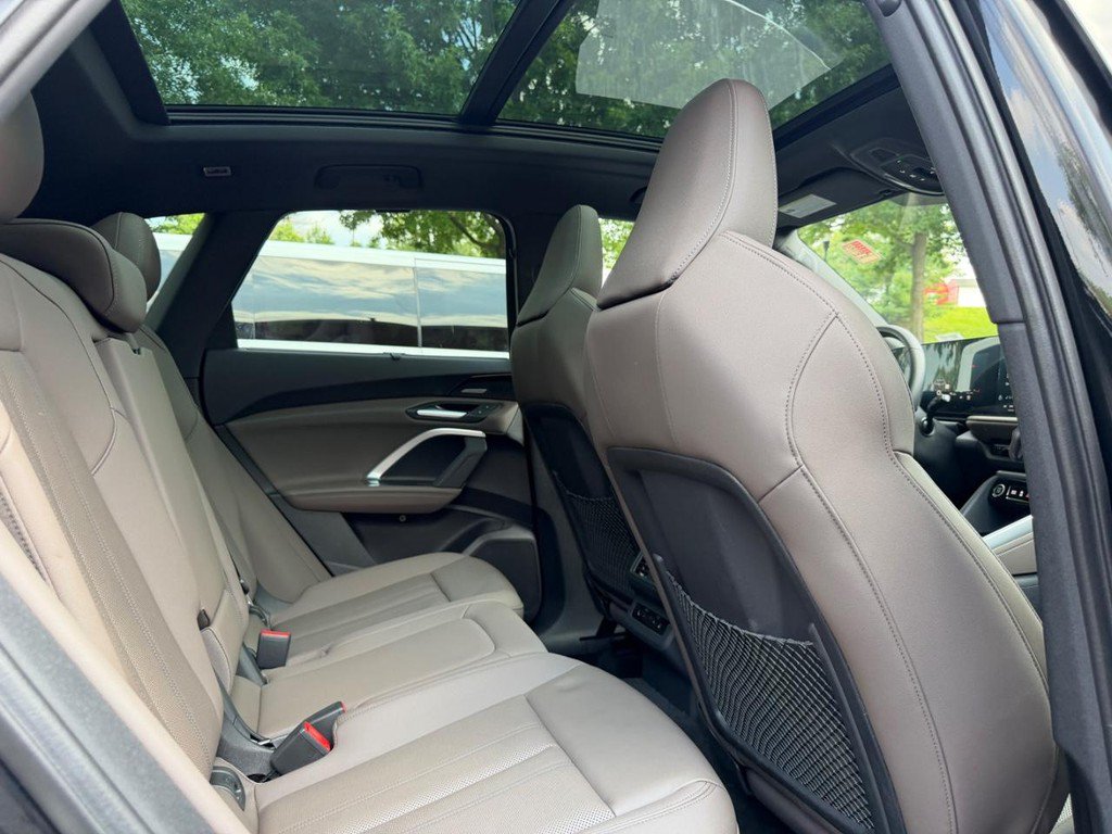 Used 2025 Audi Q5 Prestige AWD/4WD image 10
