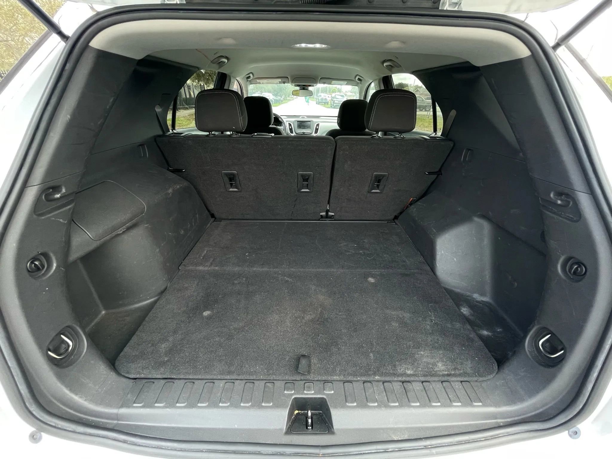 Used 2021 Chevrolet Equinox LS w/ LS Convenience Package FWD image 33