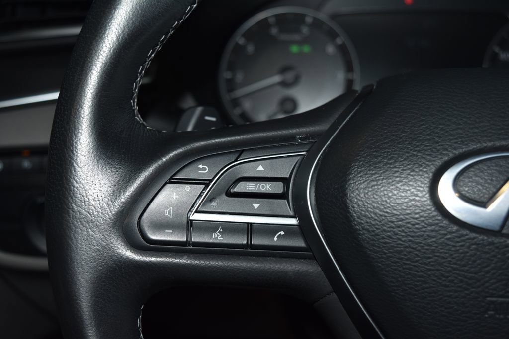 Used 2023 INFINITI QX50 Luxe FWD image 9