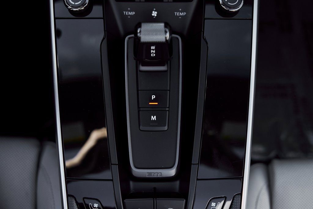 Used 2022 Porsche 911 Turbo S image 60