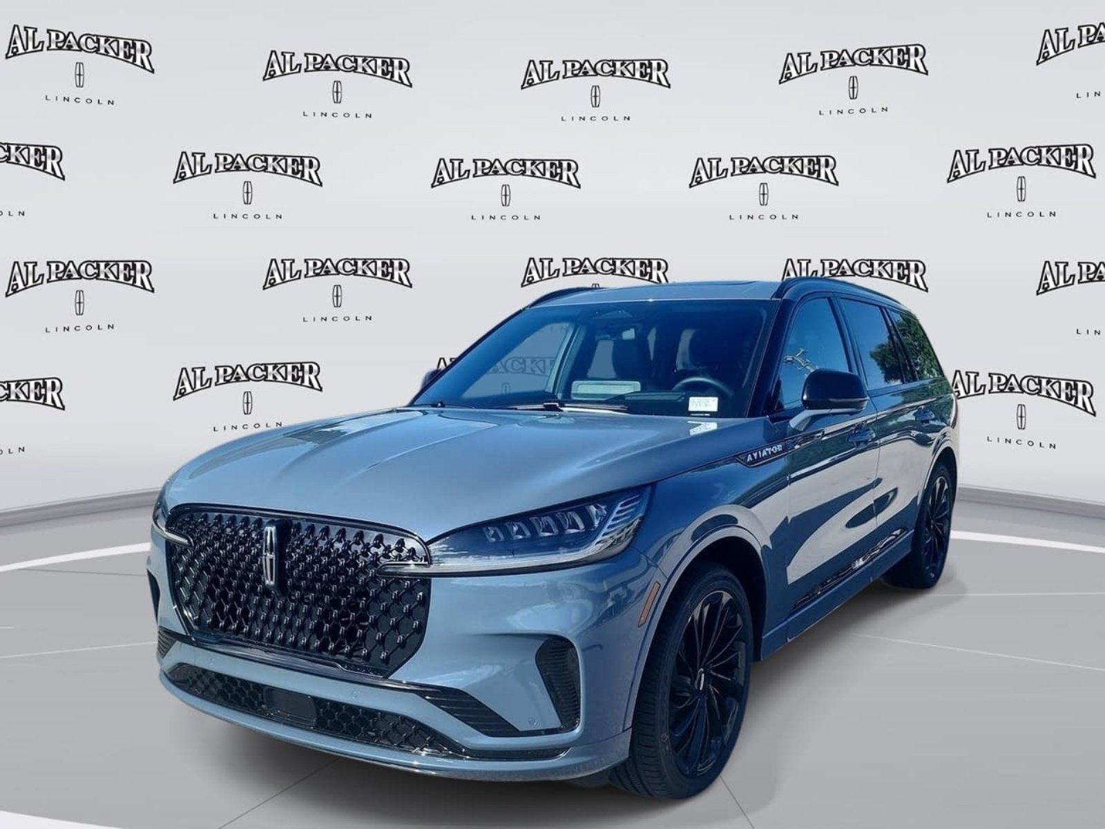 New 2027 Lincoln Aviator Reserve w/ Jet Appearance Package RWD image 1