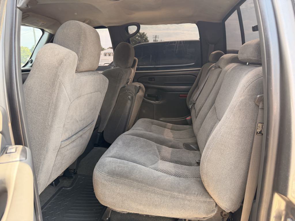 Used 2006 Chevrolet Silverado 3500 LT w/ Heavy-Duty Power Package AWD/4WD image 4
