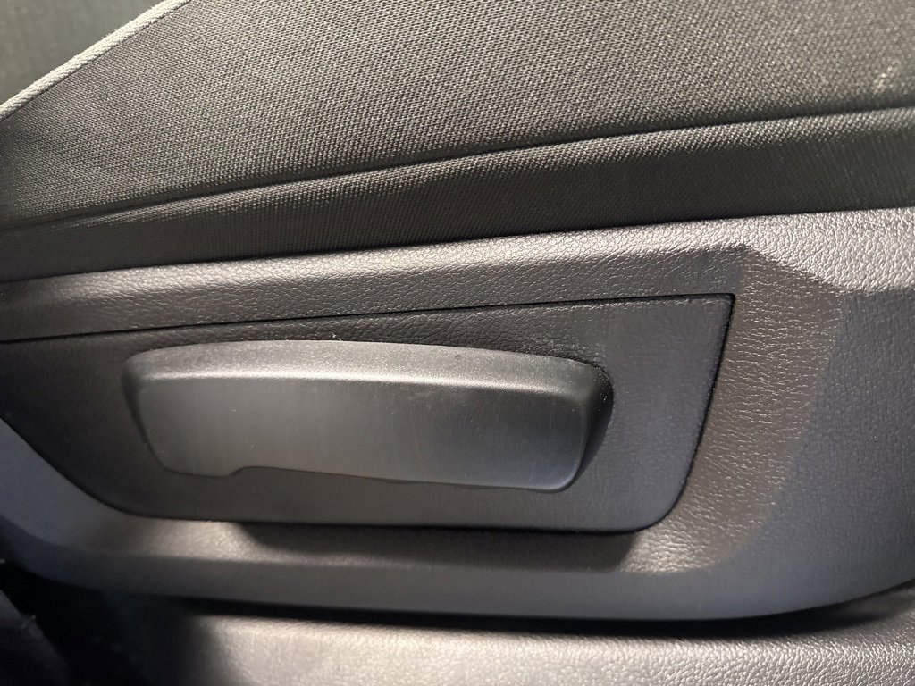 Used 2023 RAM 1500 Classic SLT w/ Trailer & Traction Group image 32