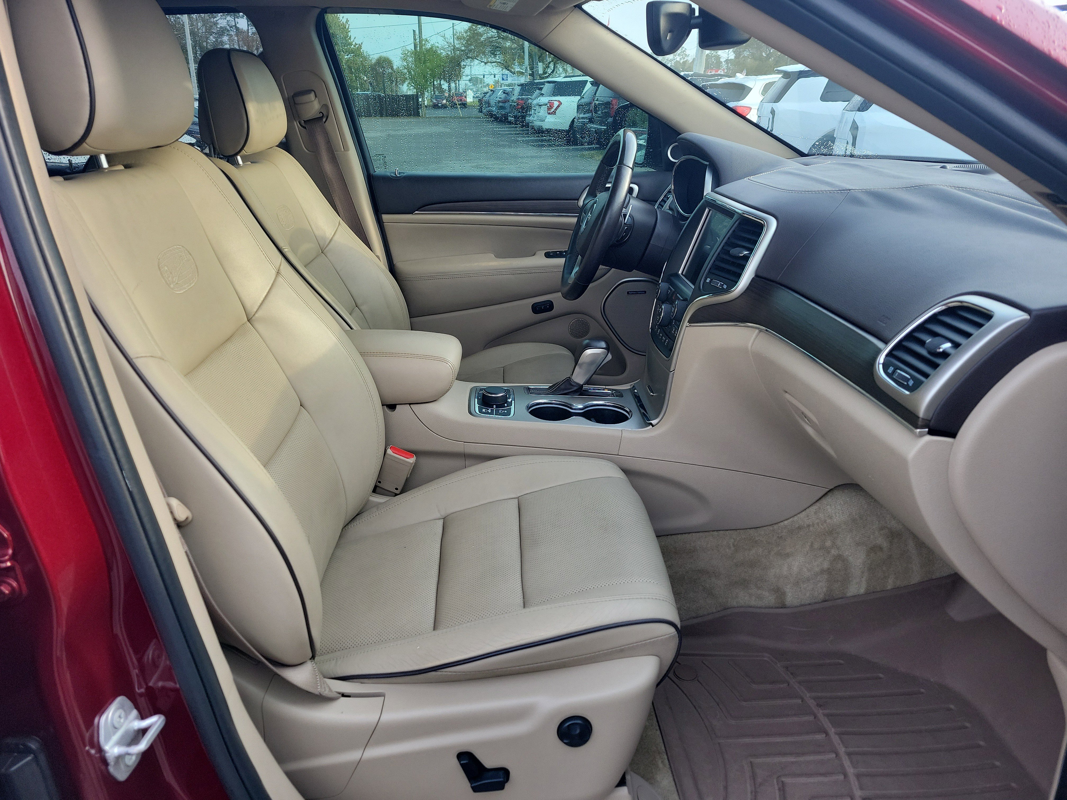 Used 2017 Jeep Grand Cherokee Overland image 7