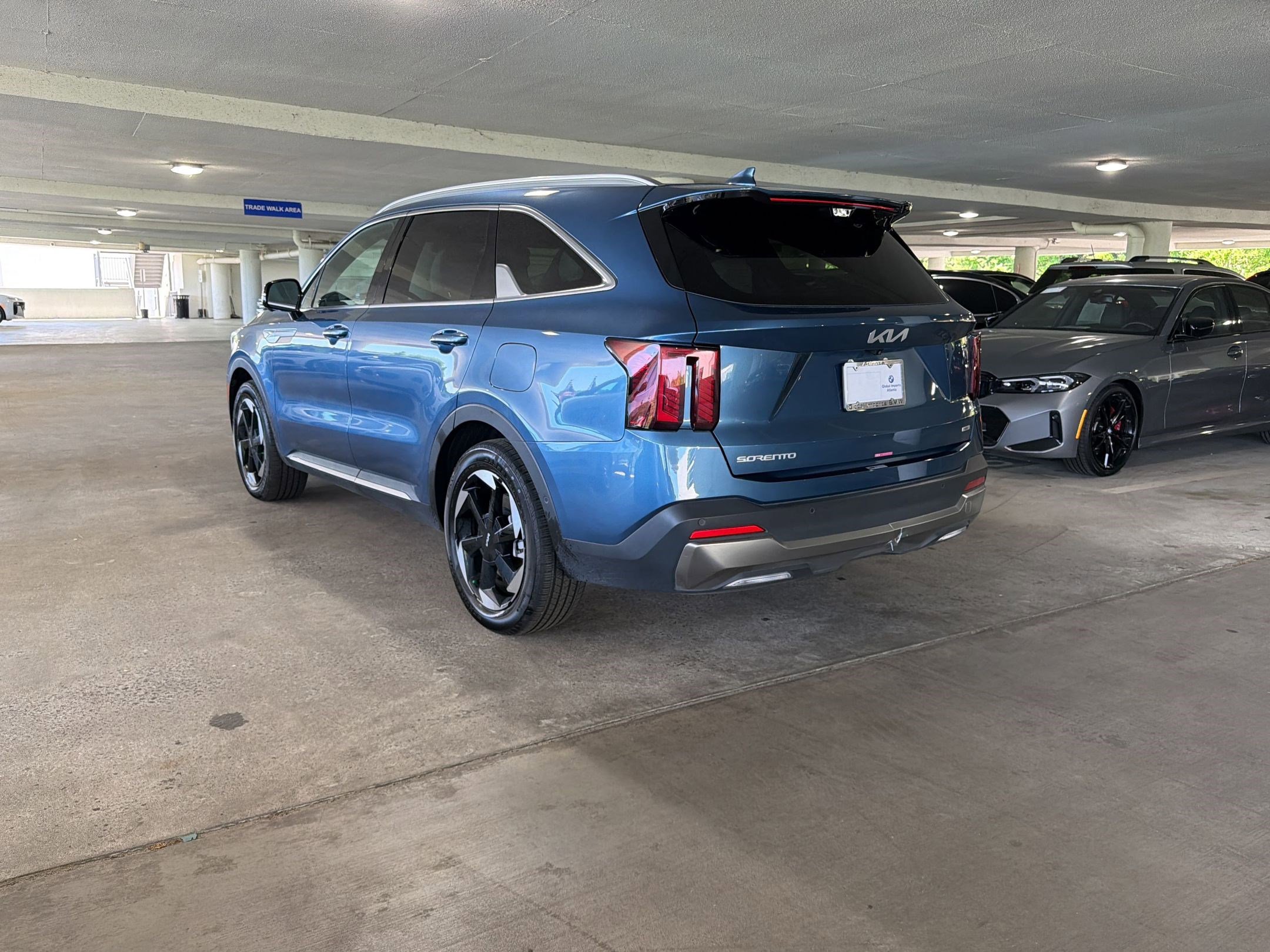 Used 2025 Kia Sorento SX Prestige image 3