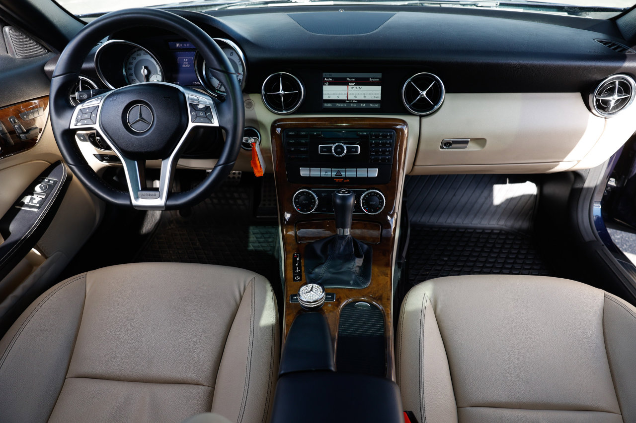 Used 2014 Mercedes-Benz SLK 250 image 16