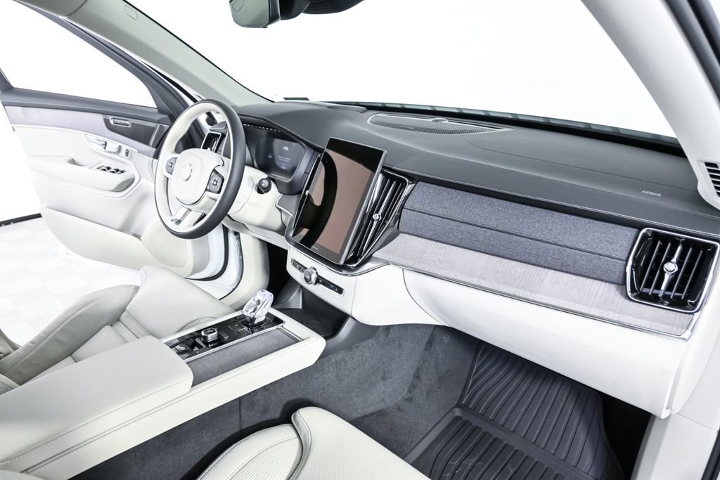 New 2026 Volvo XC90 B6 Ultra w/ Protection Package image 24