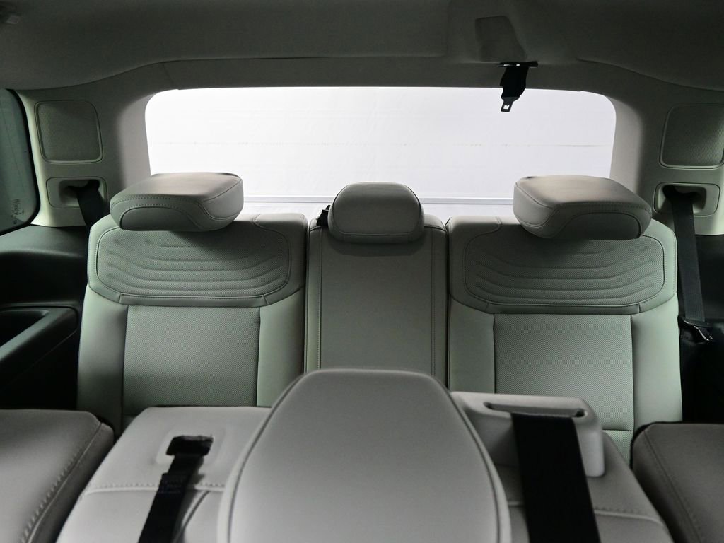 Used 2025 Ford Expedition Platinum w/ Platinum Ultimate Package image 28