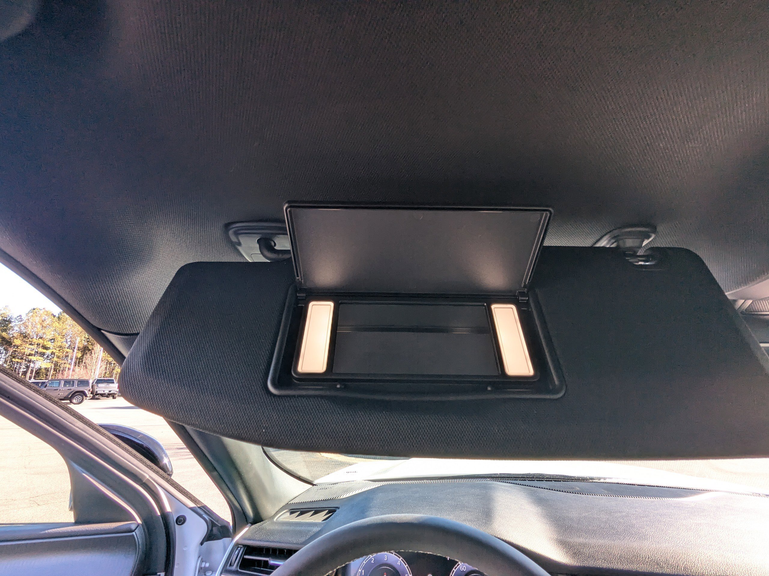 Used 2025 Jeep Grand Cherokee Altitude image 26