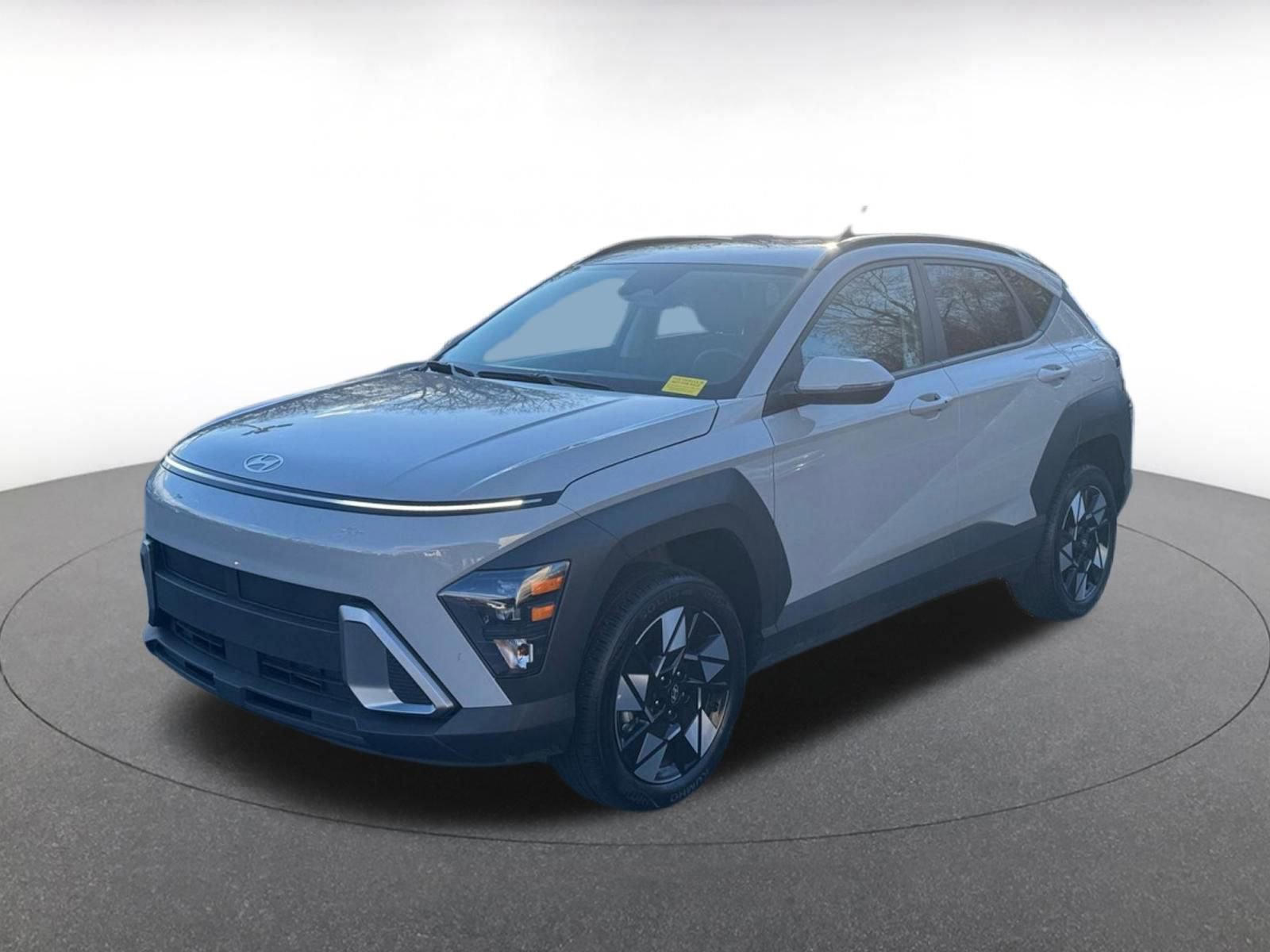 Used 2025 Hyundai Kona SEL image 4
