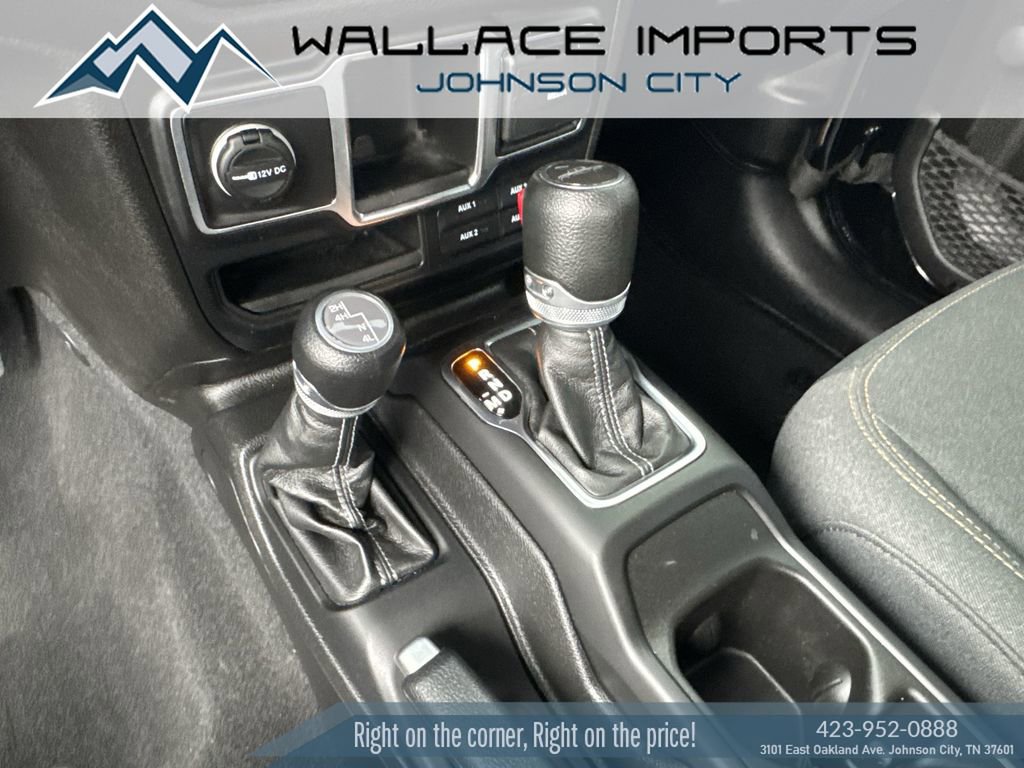 Used 2024 Jeep Gladiator Sport AWD/4WD image 16