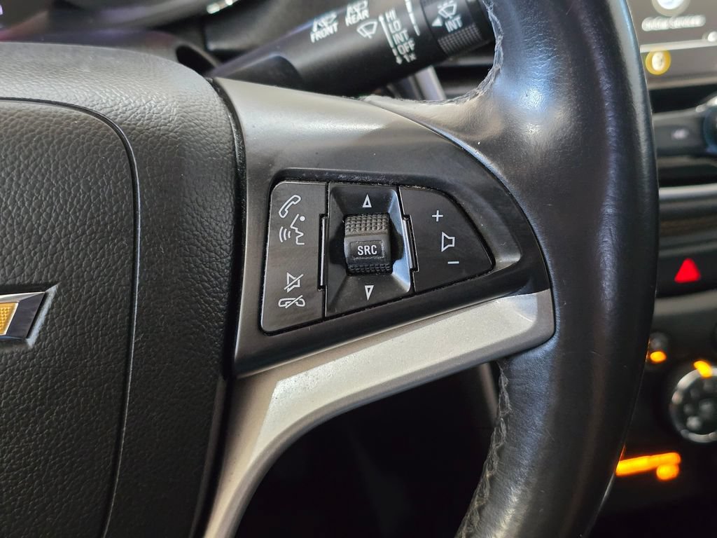 Used 2019 Chevrolet Trax LT w/ LT Convenience Package AWD/4WD image 17
