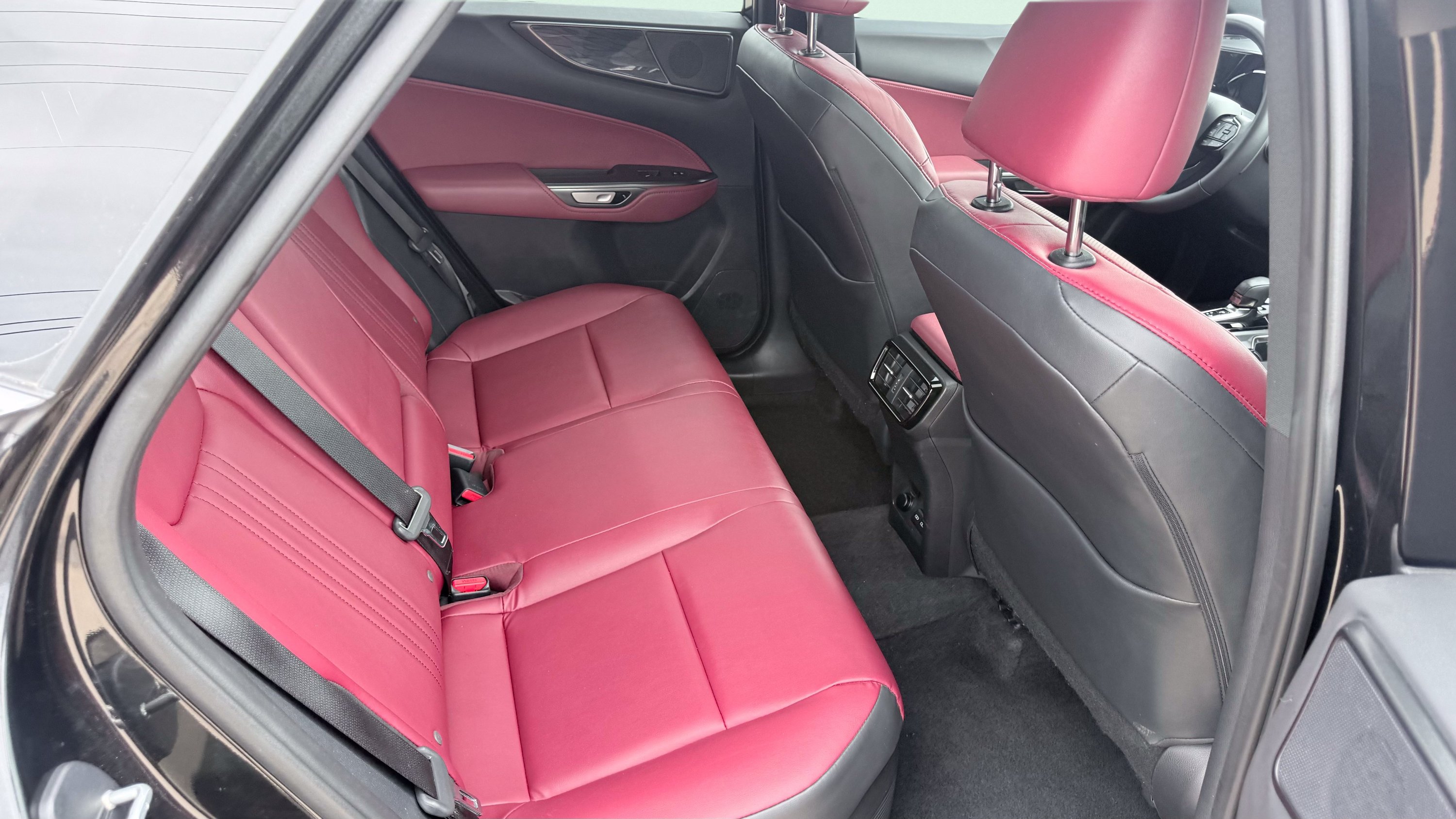 Used 2025 Lexus NX 350h AWD w/ Cold Area Package image 35