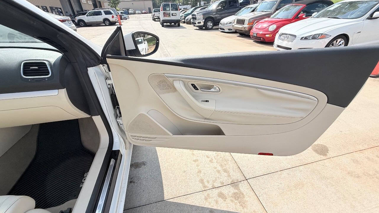 Used 2012 Volkswagen Eos Komfort FWD image 48