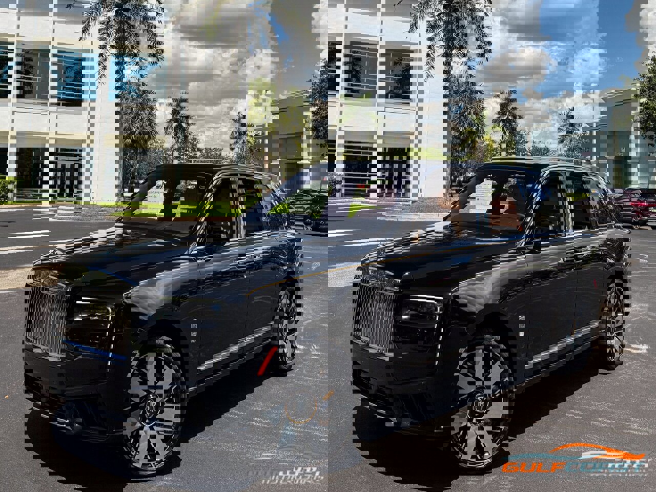 Used 2025 Rolls-Royce Cullinan image 9