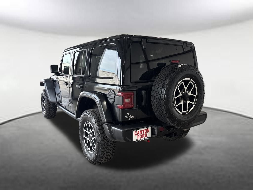 Used 2025 Jeep Wrangler Unlimited Rubicon image 3