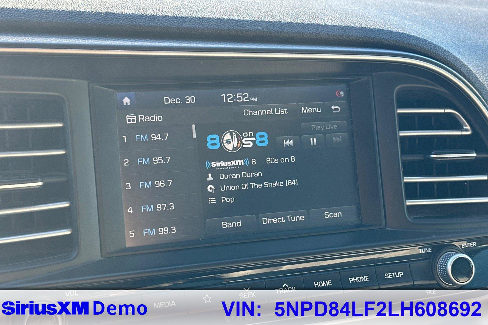 Used 2020 Hyundai Elantra Limited image 28