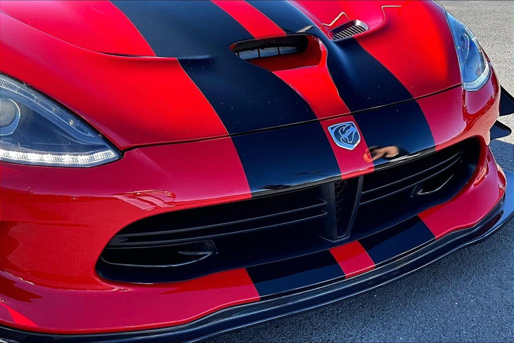 Used 2013 SRT Viper GTS RWD image 31
