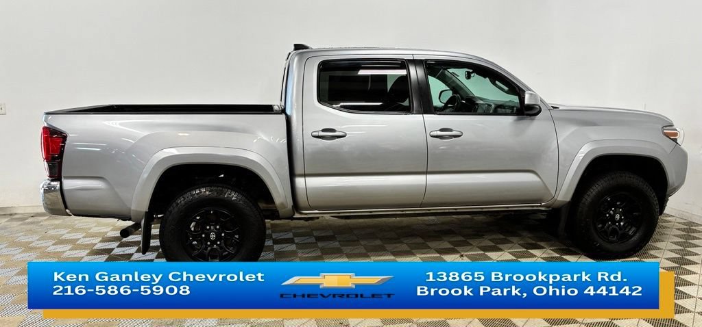 Used 2020 Toyota Tacoma SR5 AWD/4WD image 4