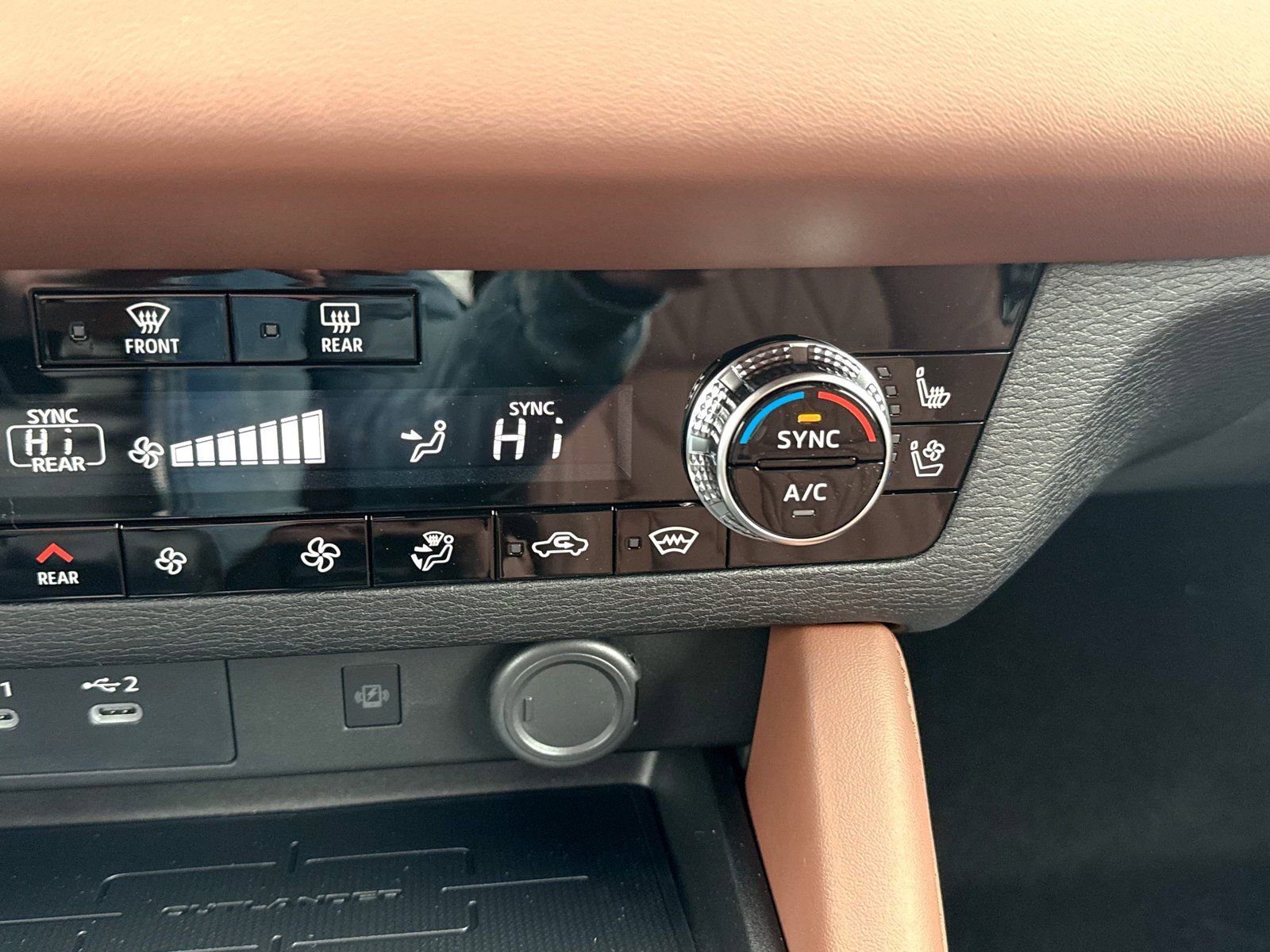 New 2025 Mitsubishi Outlander SEL image 38