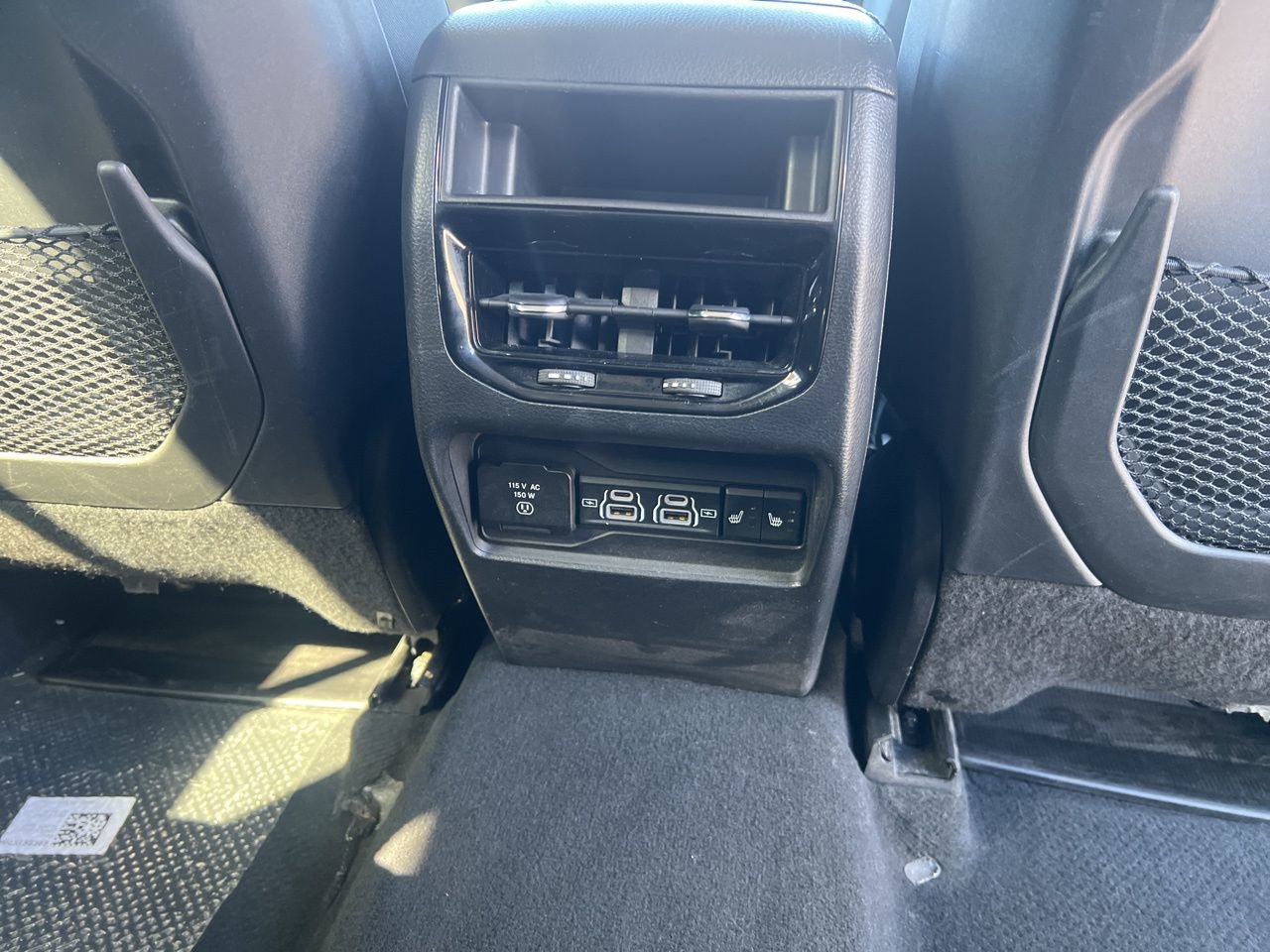 Used 2023 Jeep Grand Cherokee Limited image 21