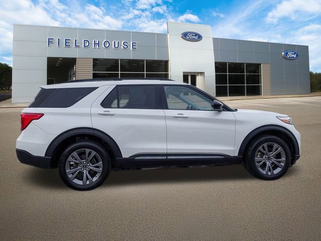Used 2022 Ford Explorer XLT w/ Equipment Group 202A image 10
