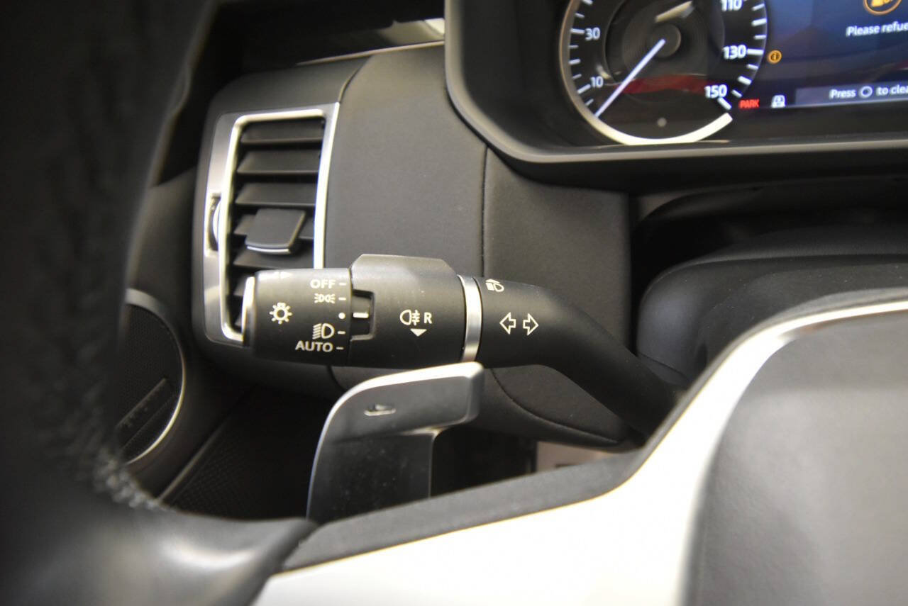 Used 2023 Land Rover Discovery S AWD/4WD image 29