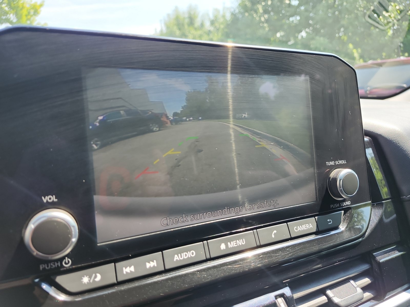 Used 2024 Nissan Pathfinder SV AWD/4WD image 18