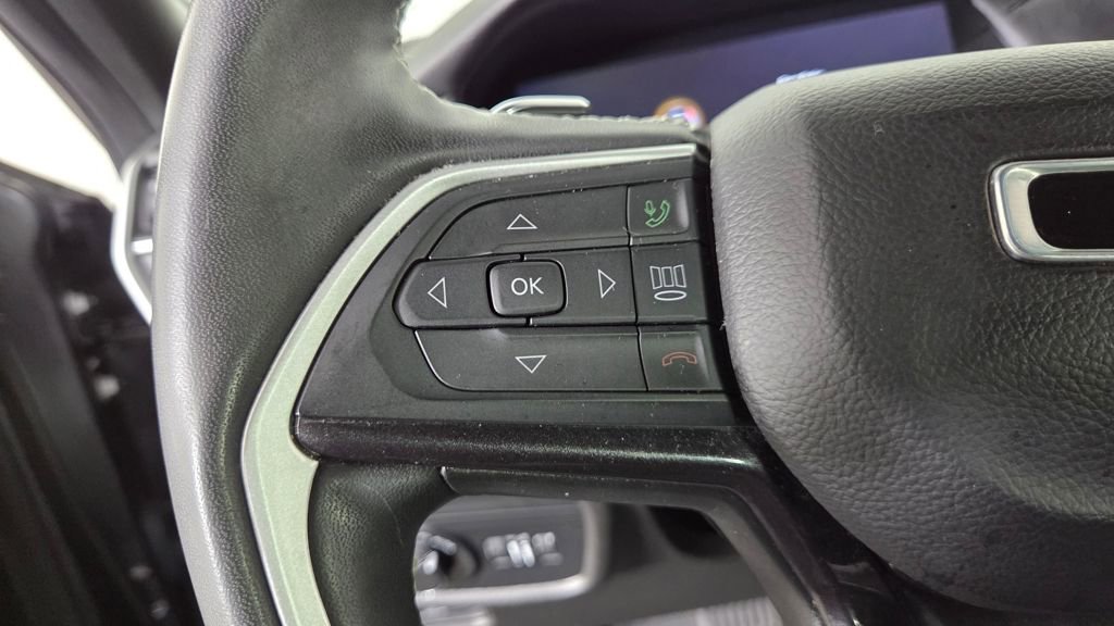 Used 2023 Jeep Grand Cherokee Altitude image 17