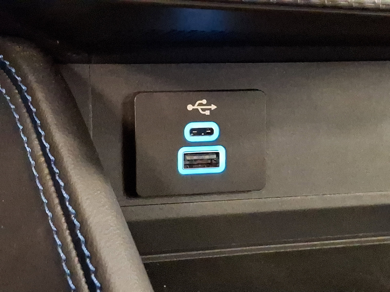 Used 2025 Ford Mustang Dark Horse image 20