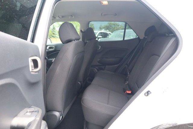 Used 2021 Hyundai Venue SE FWD image 17