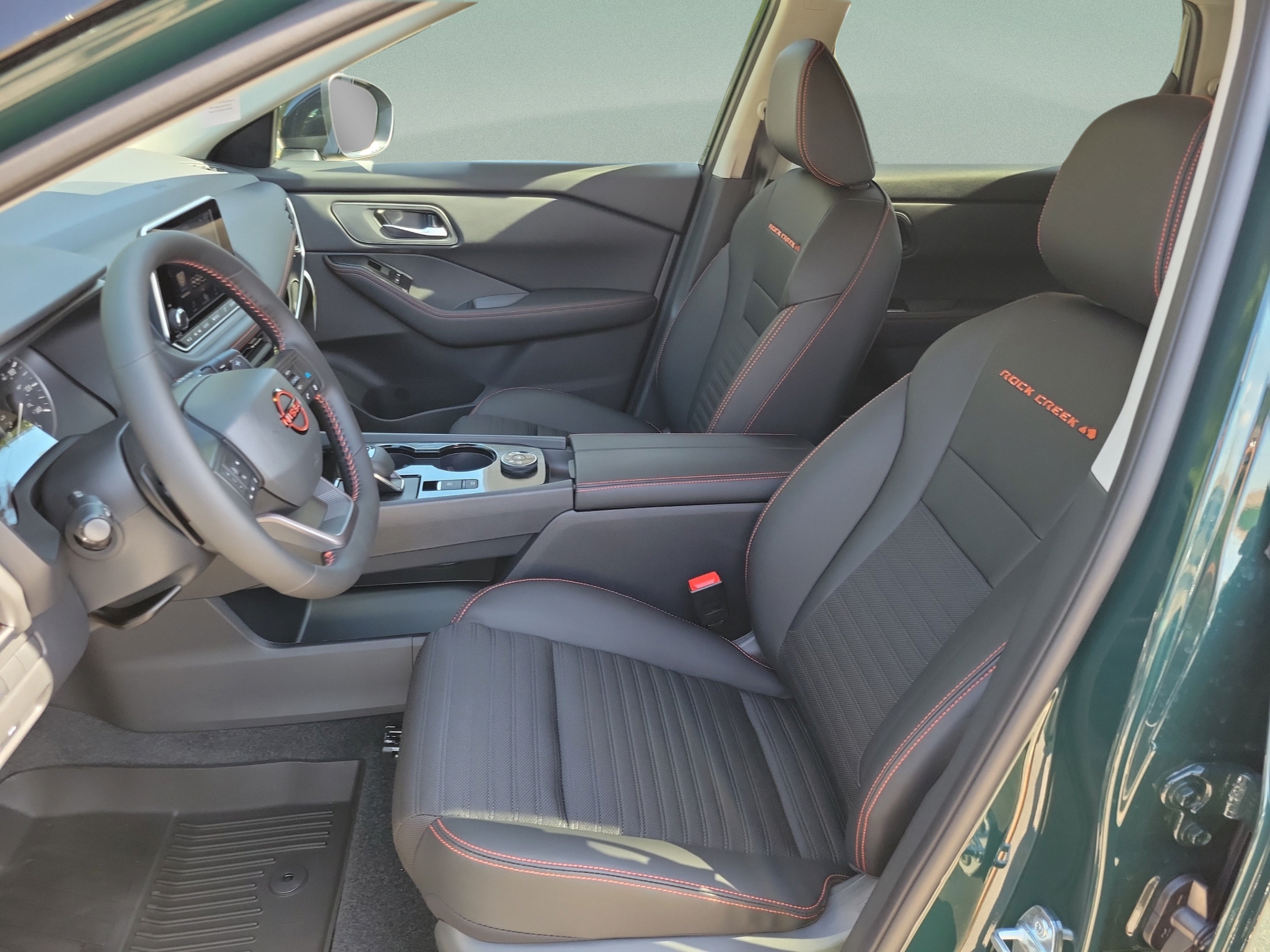 New 2026 Nissan Rogue SV AWD/4WD image 18