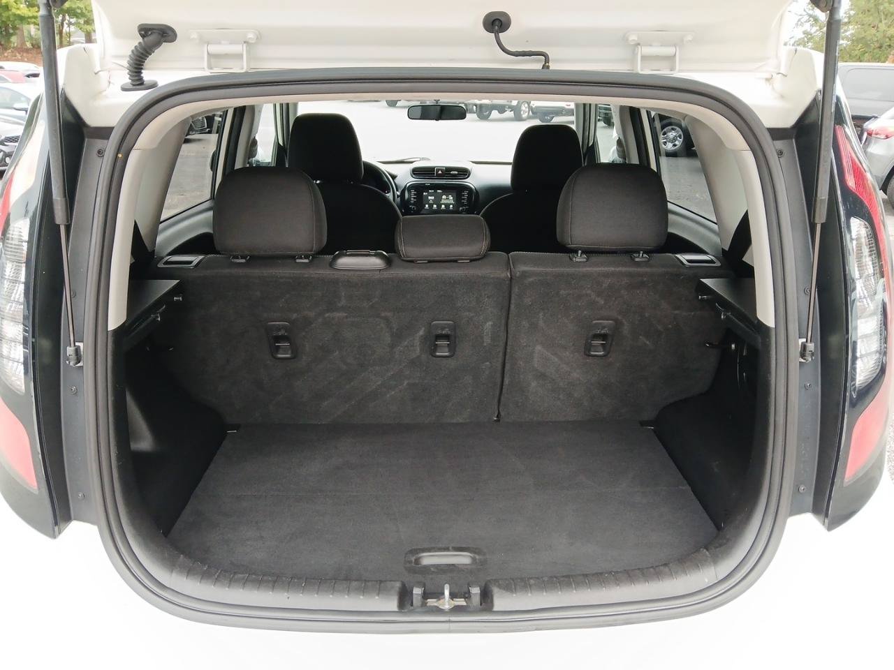 Used 2019 Kia Soul + FWD image 9