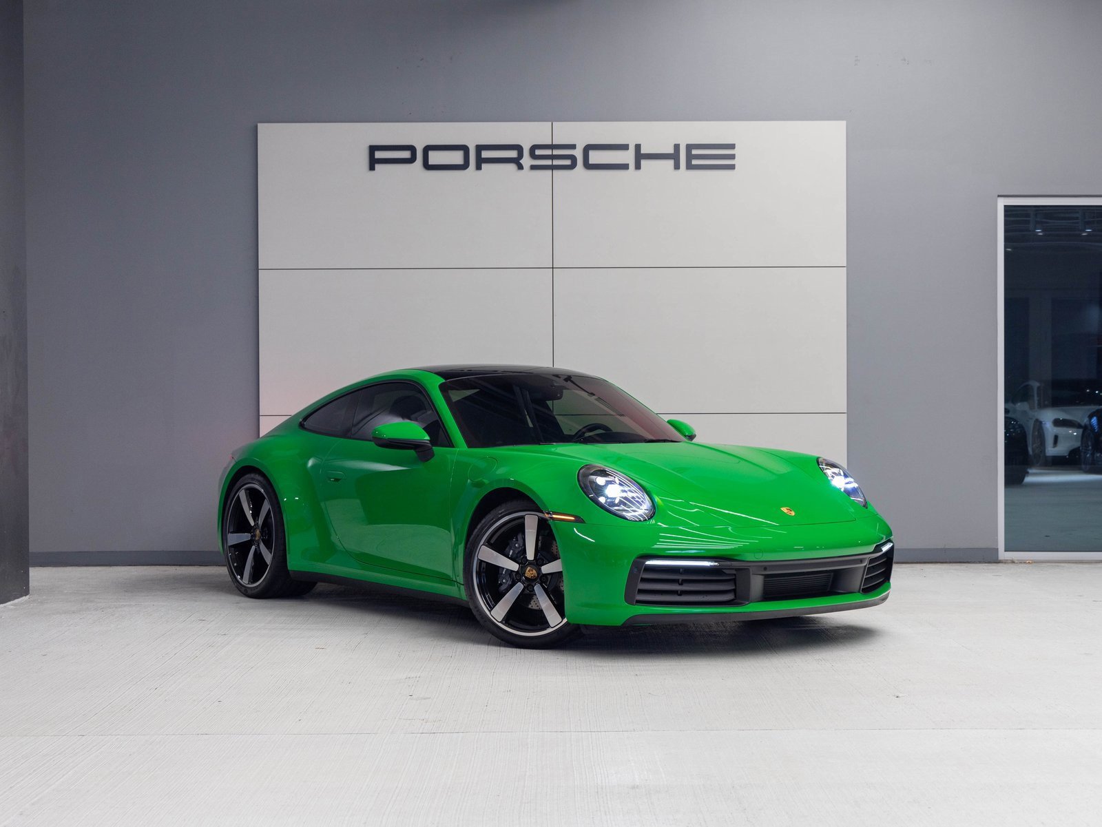 Used 2021 Porsche 911 Carrera image 9
