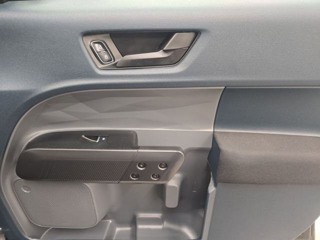 Certified 2024 Ford Maverick XL image 11