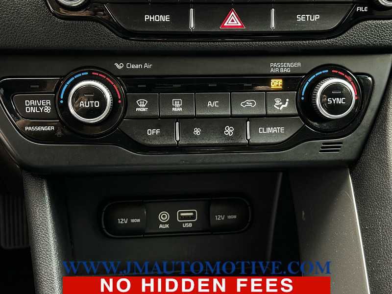 Used 2017 Kia Niro LX image 30