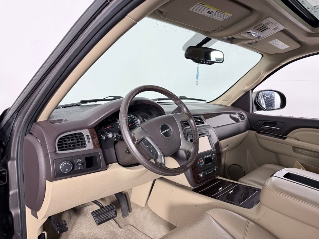 Used 2013 GMC Yukon XL Denali image 27