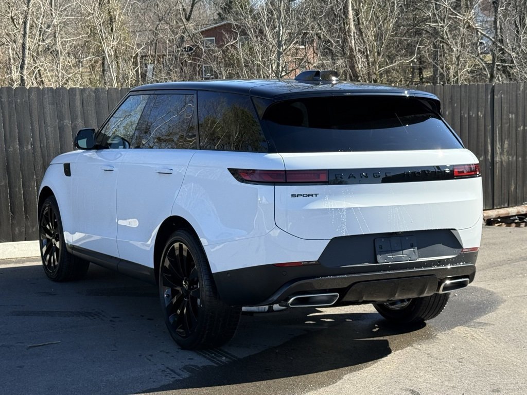 New 2026 Land Rover Range Rover Sport SE image 3