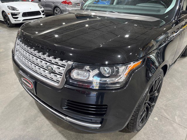 Used 2015 Land Rover Range Rover HSE image 32