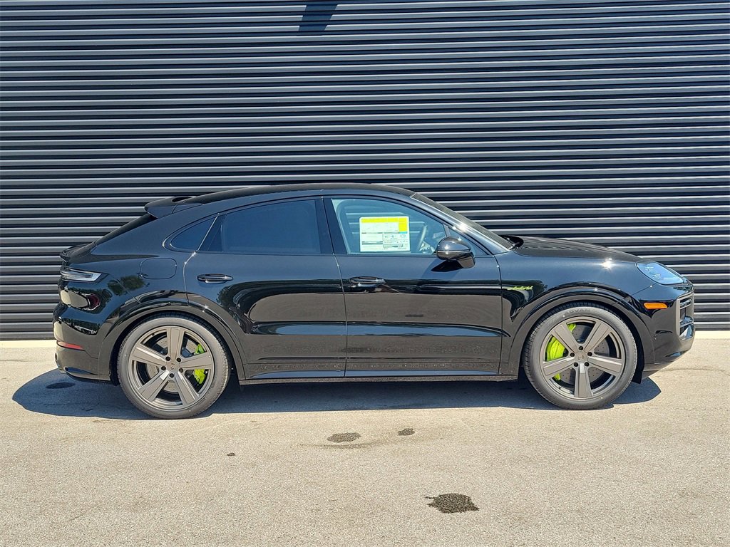 New 2026 Porsche Cayenne Turbo image 8